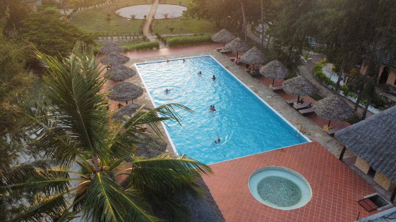 Vrclub Paje Palms Beach Resort Buitenkant foto
