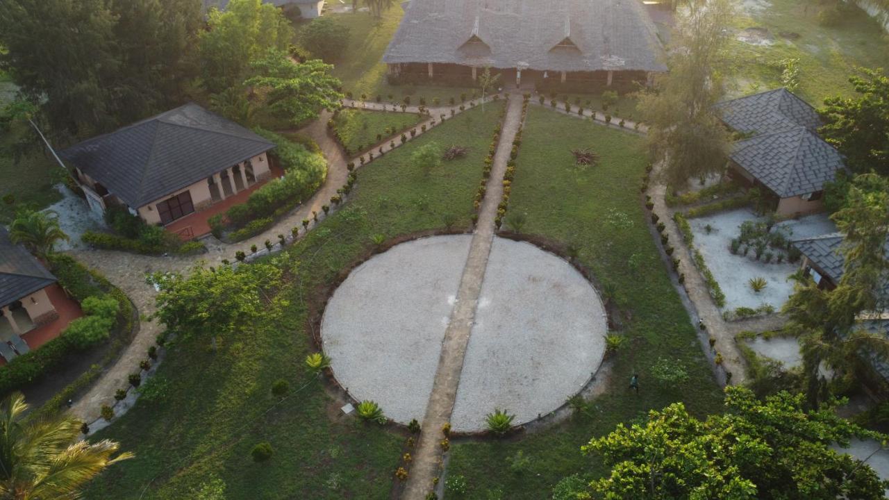 Vrclub Paje Palms Beach Resort Buitenkant foto