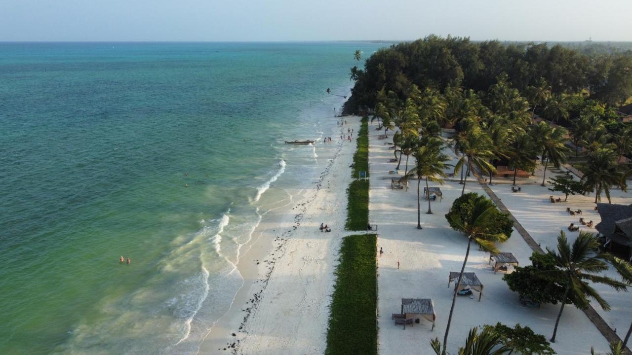 Vrclub Paje Palms Beach Resort Buitenkant foto