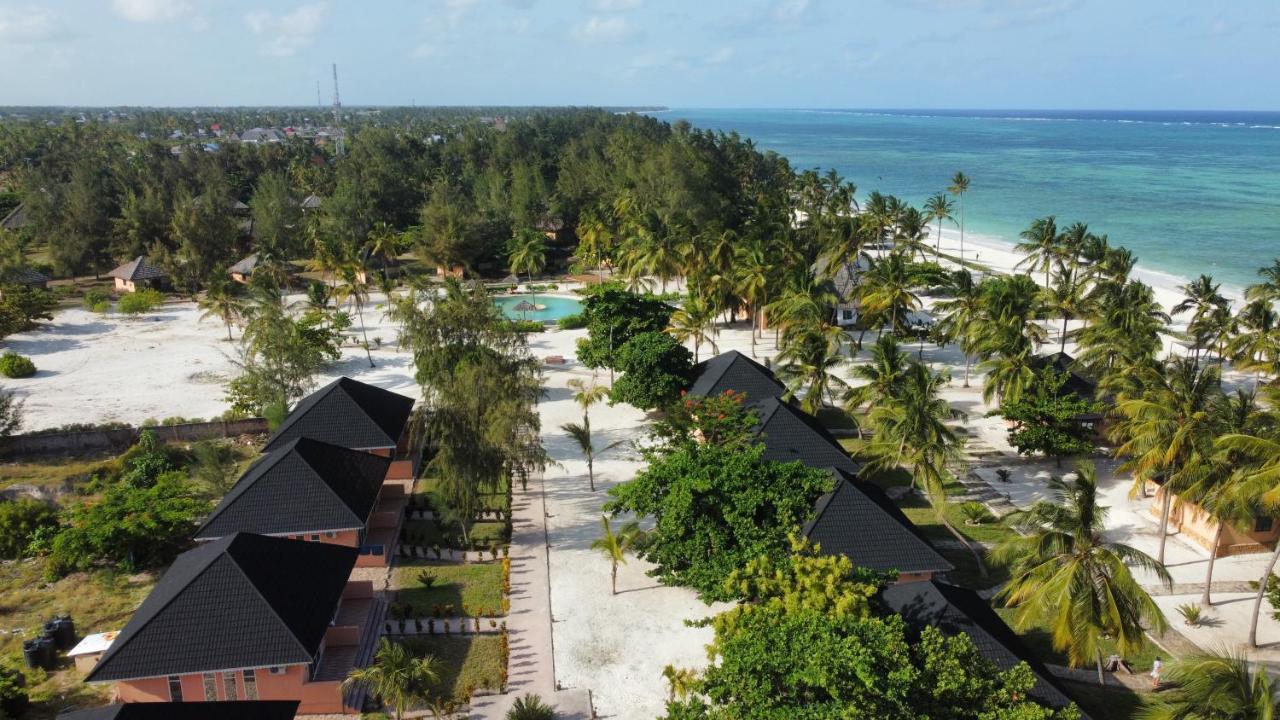 Vrclub Paje Palms Beach Resort Buitenkant foto