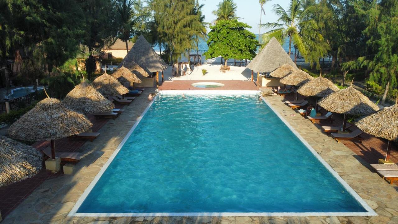 Vrclub Paje Palms Beach Resort Buitenkant foto