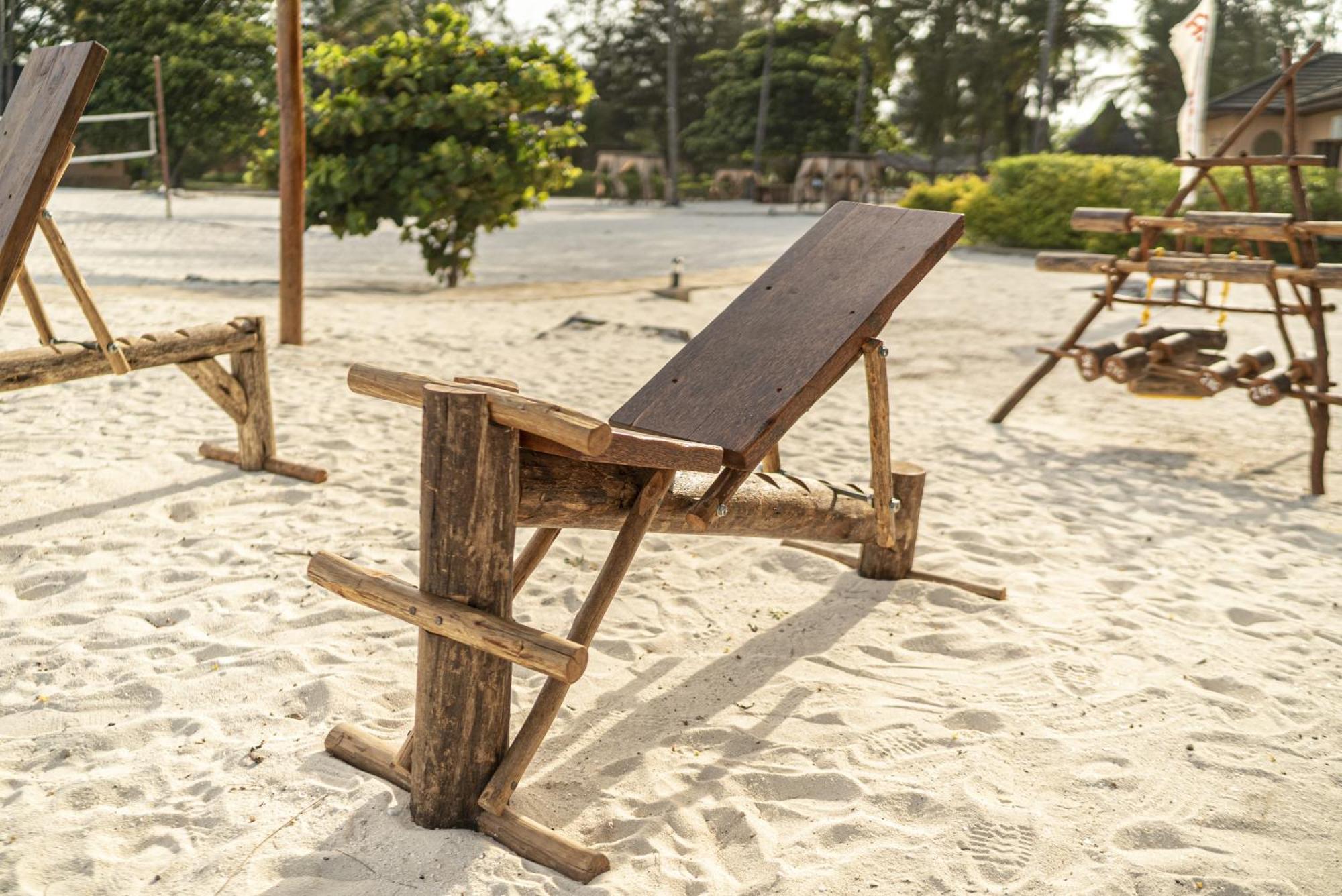 Vrclub Paje Palms Beach Resort Buitenkant foto