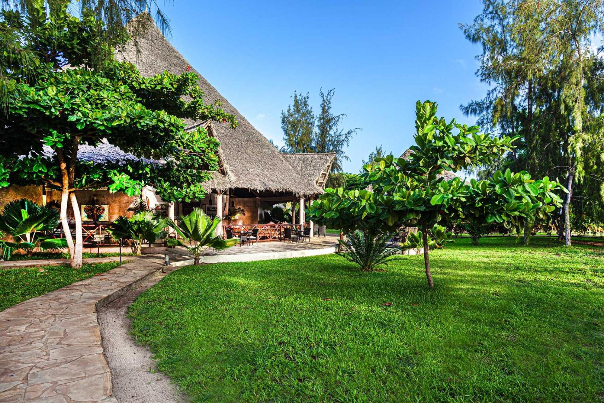 Vrclub Paje Palms Beach Resort Buitenkant foto